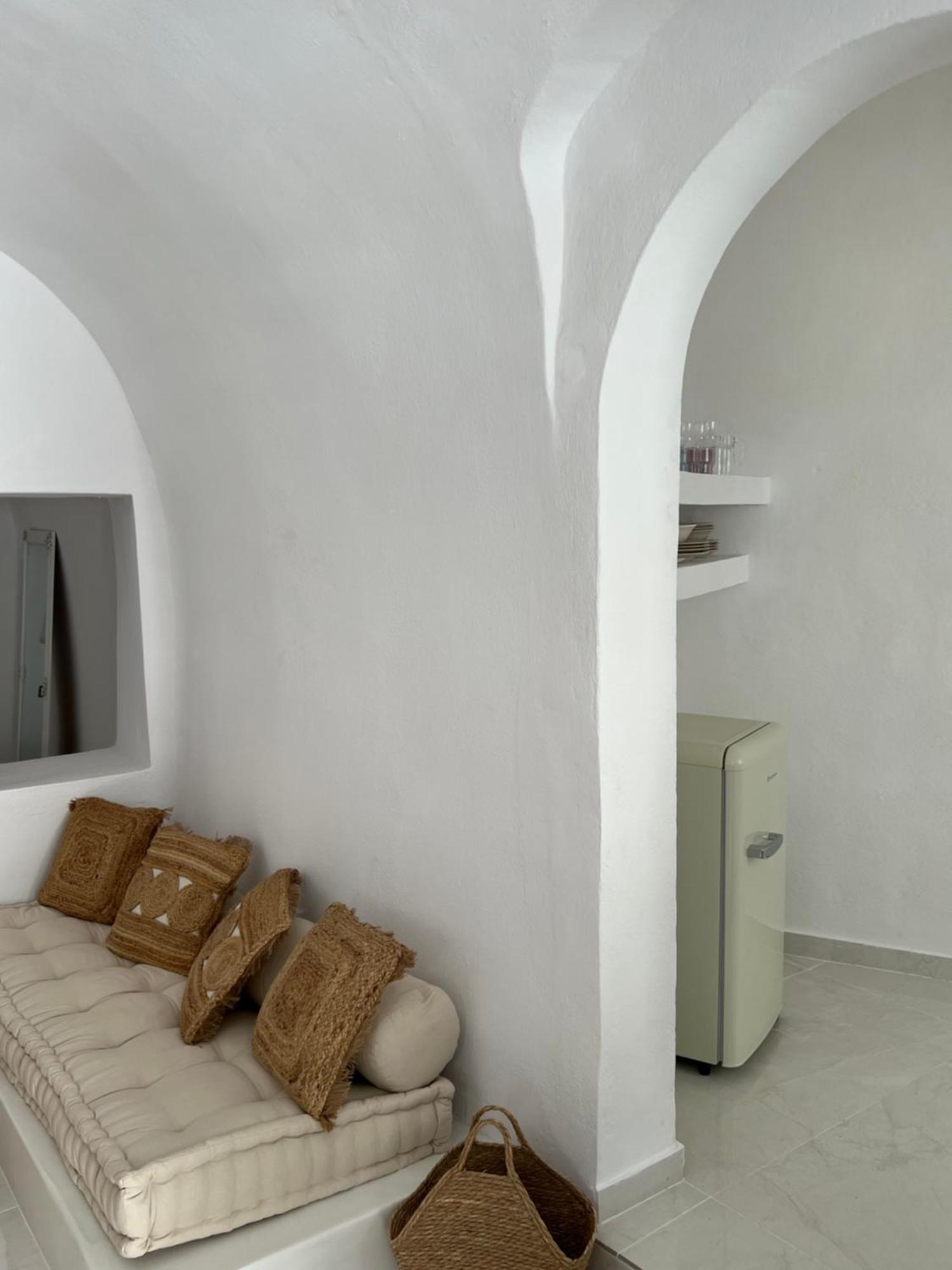 Cave Noelia Apartment Фира Екстериор снимка